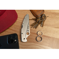 Spyderco Police Model, Stainless Handle, Plain Edge VG10