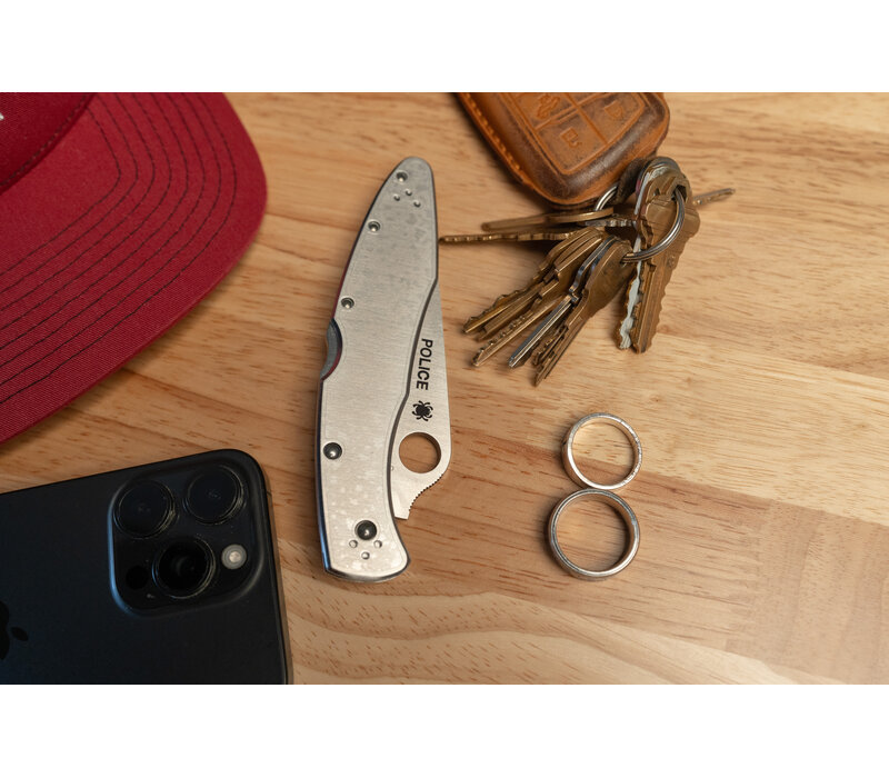 Spyderco Police Model, Stainless Handle, Plain Edge VG10