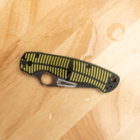 Spyderco Para Military 2 Salt Yellow and Black G10, MagnaCut