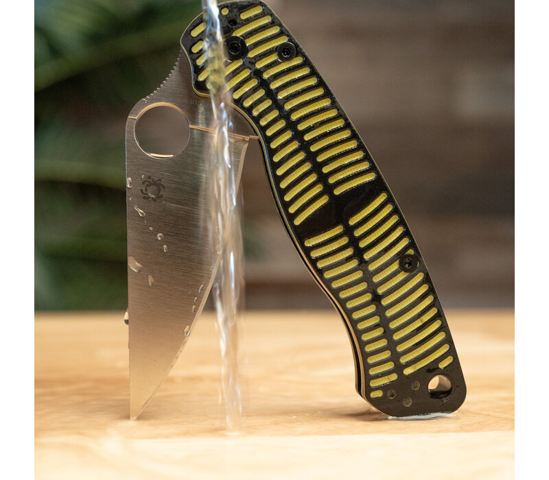 Spyderco Para Military 2 Salt Yellow and Black G10, MagnaCut