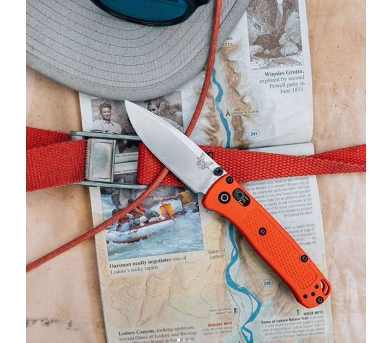 Benchmade, Mini Bugout, Axis Lock, Drop Point, CPM S30V