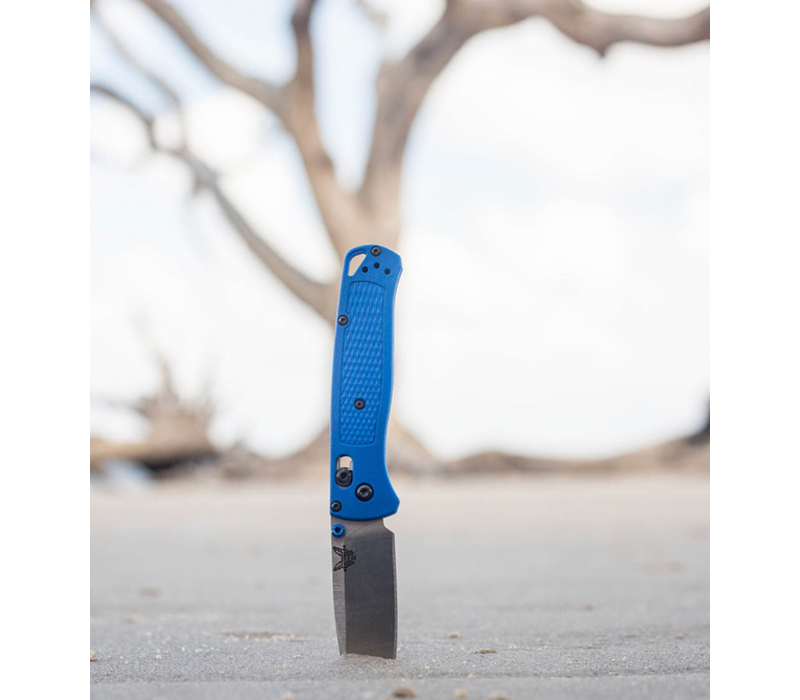 Benchmade Bugout, Blue Grivory, Axis Lock , Drop Point CPM S30V