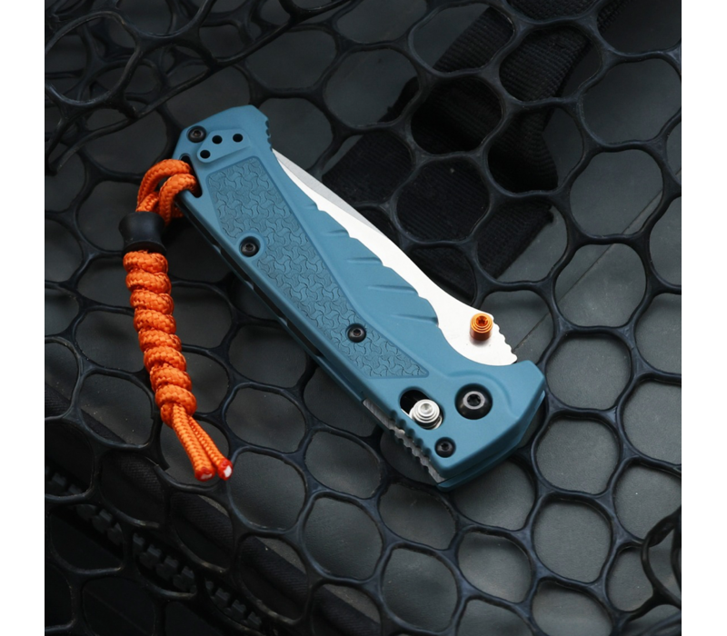 Benchmade Mini Adira, Magnacut, Depth Blue Grivory Handle