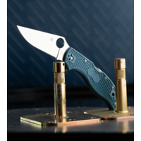 Spyderco, Stretch 2 lightweight straight spine  with K390 powder steel stainless blade.