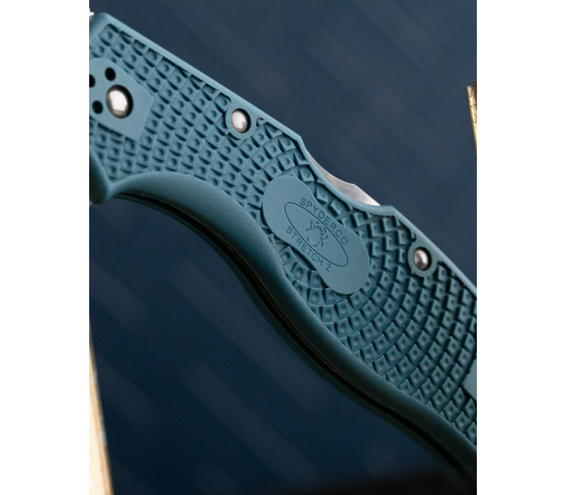 Spyderco, Stretch 2 lightweight straight spine  with K390 powder steel stainless blade.