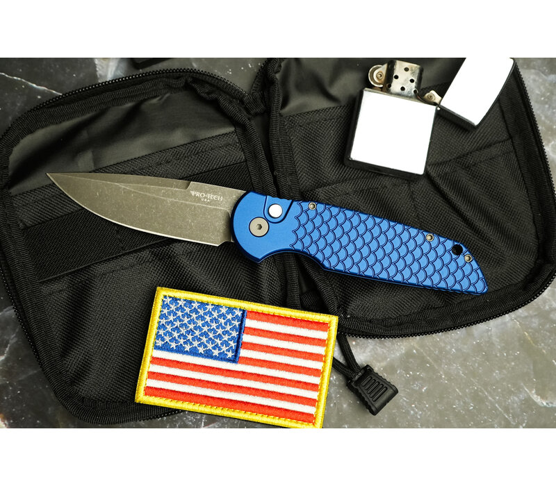 Pro-Tech, TR-3 BSA26.TR3.1 Blue Fish Scale Handle, 154CM