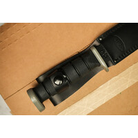 Ka-Bar, D2 Extreme w/ Leather Scabbard