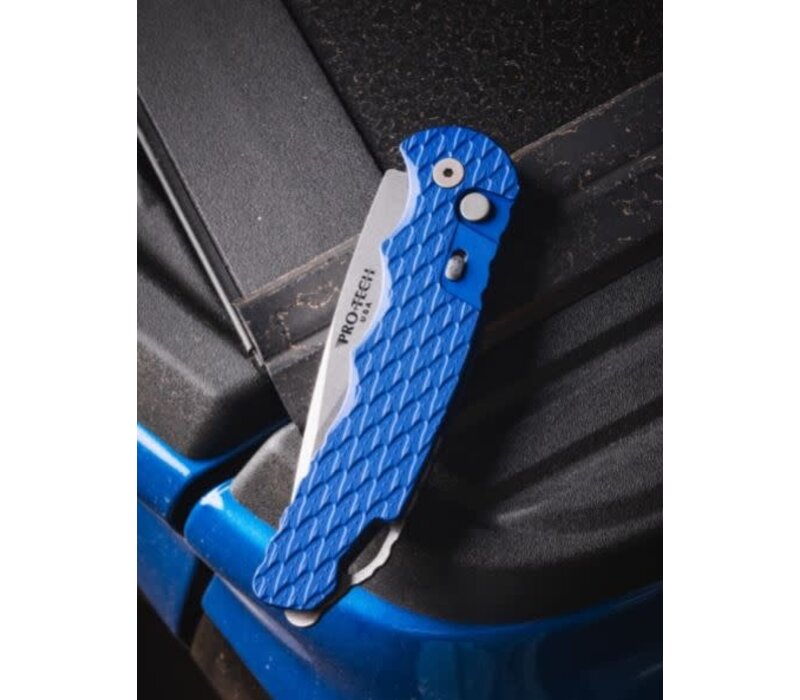 Protech, TR-4 Blue Feather Al, Magnamax Steel