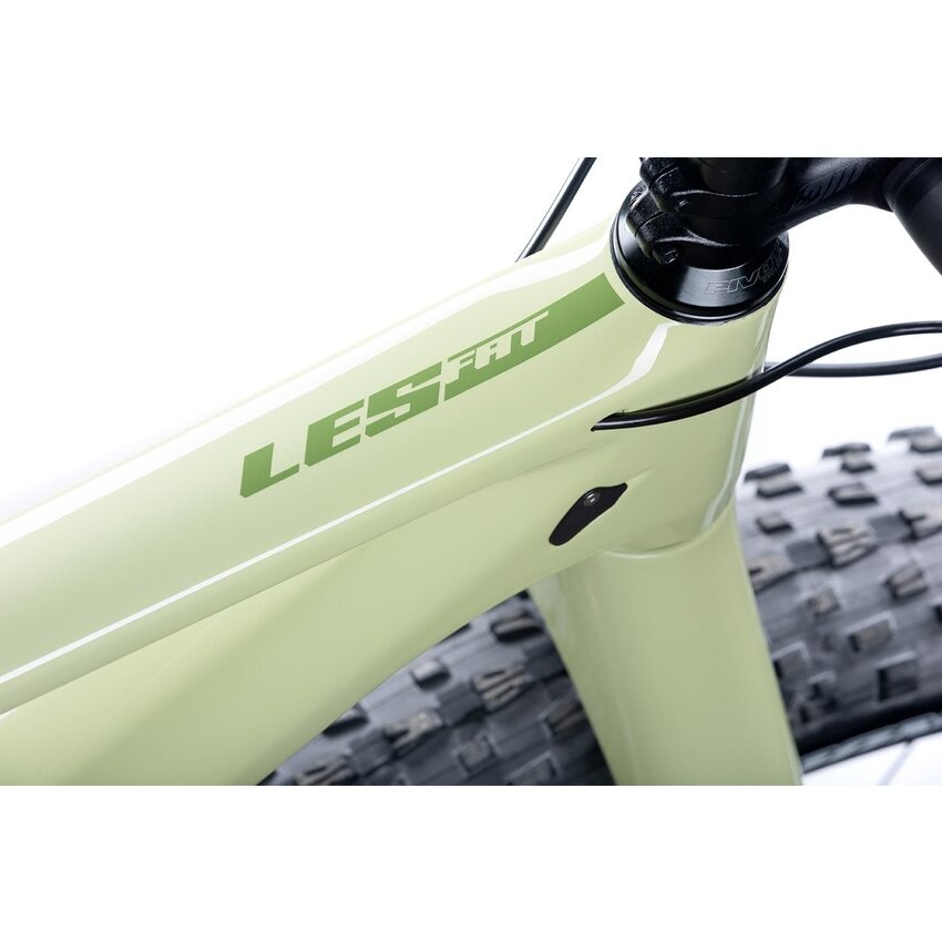 PIVOT 2023 PIVOT Les Fat  PRO XT Rigide