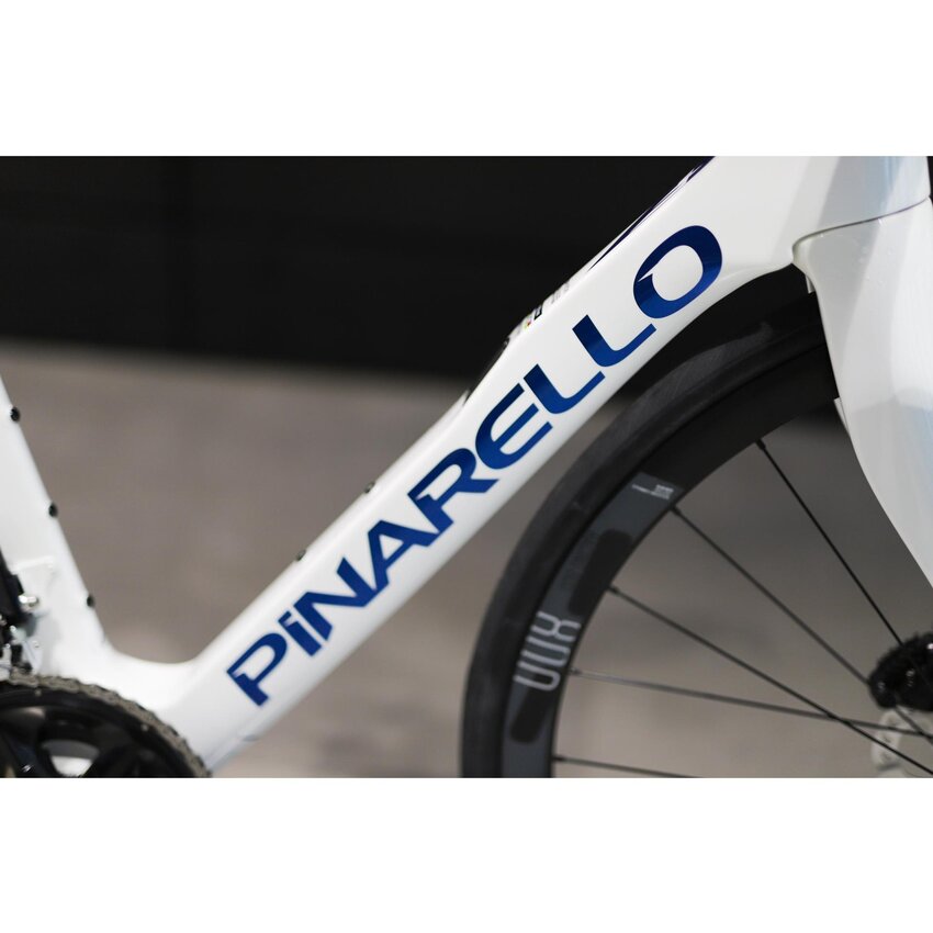 PINARELLO 2024 PINARELLO F5 Disk 105 Di2 PINARELLO 2024 PINARELLO F5 Disk 105 Di2