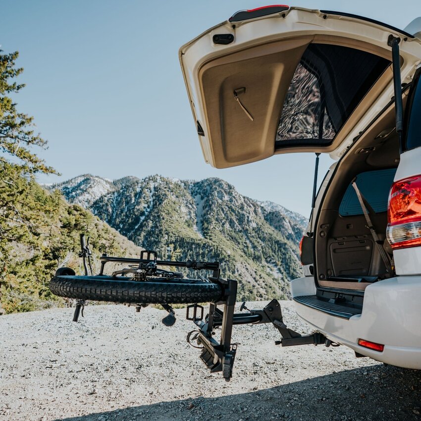 Hollywood Racks HOLLYWOOD RACKS Support Destination E  2"  Avec Rampe