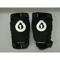 661 RAGE SOFT KNEE BK/WH SMALL