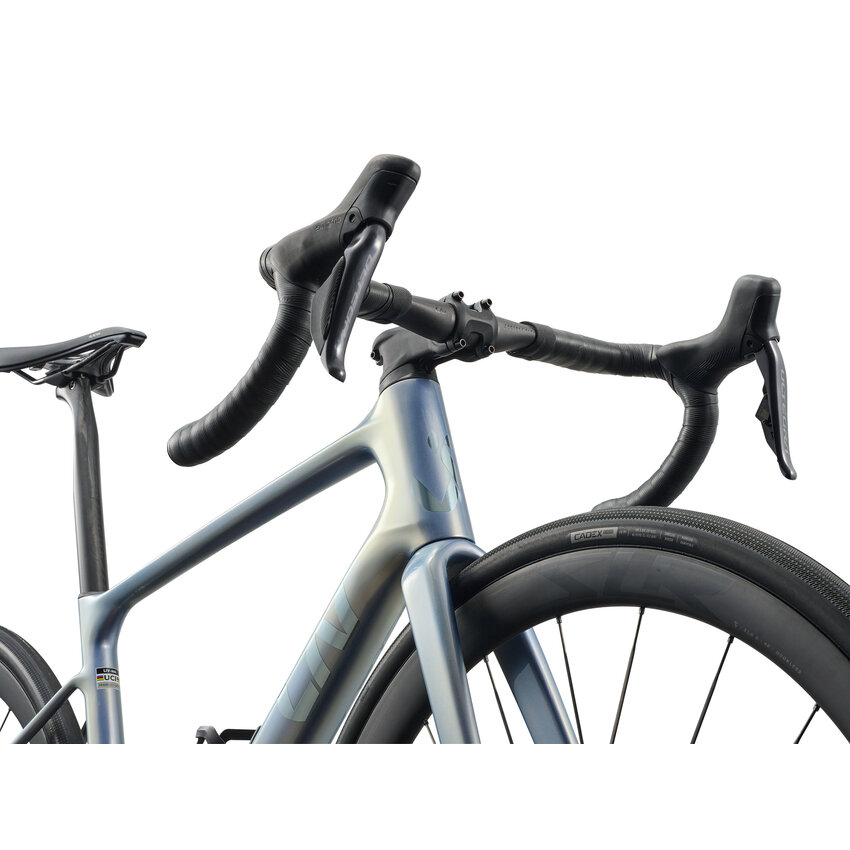 LIV 2026 LIV Avail Advanced Pro 0