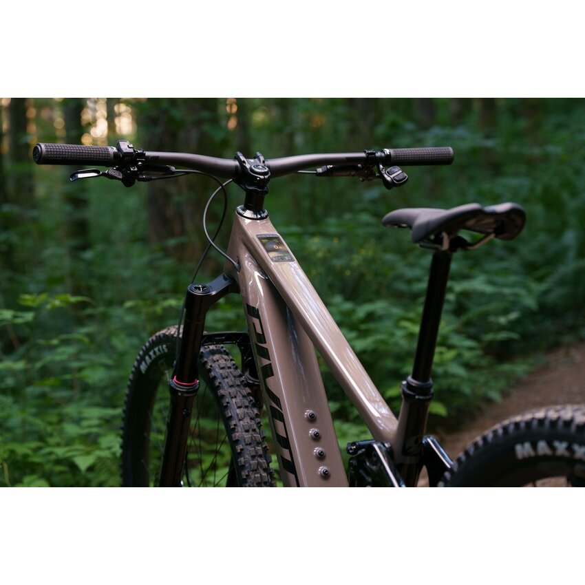 PIVOT À venir 2026 PIVOT Shuttle AM Ride Eagle 70/90