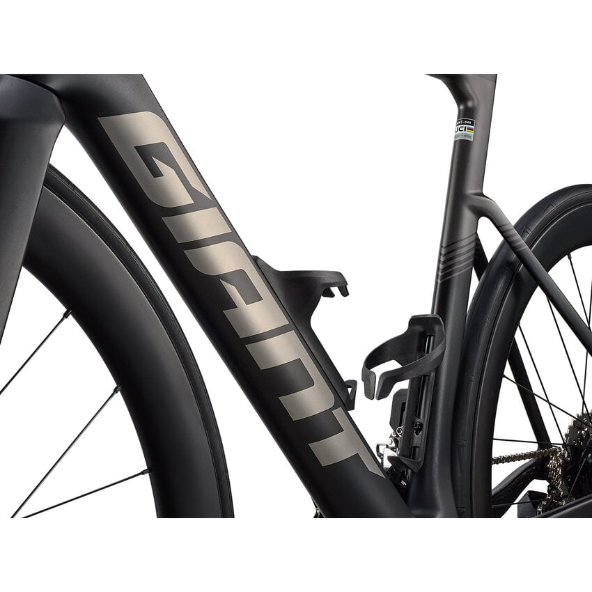 GIANT 2027 GIANT Propel Advanced 1