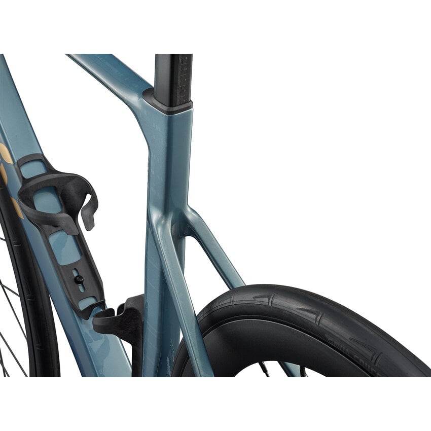 LIV 2027 LIV Enviliv Advanced 2