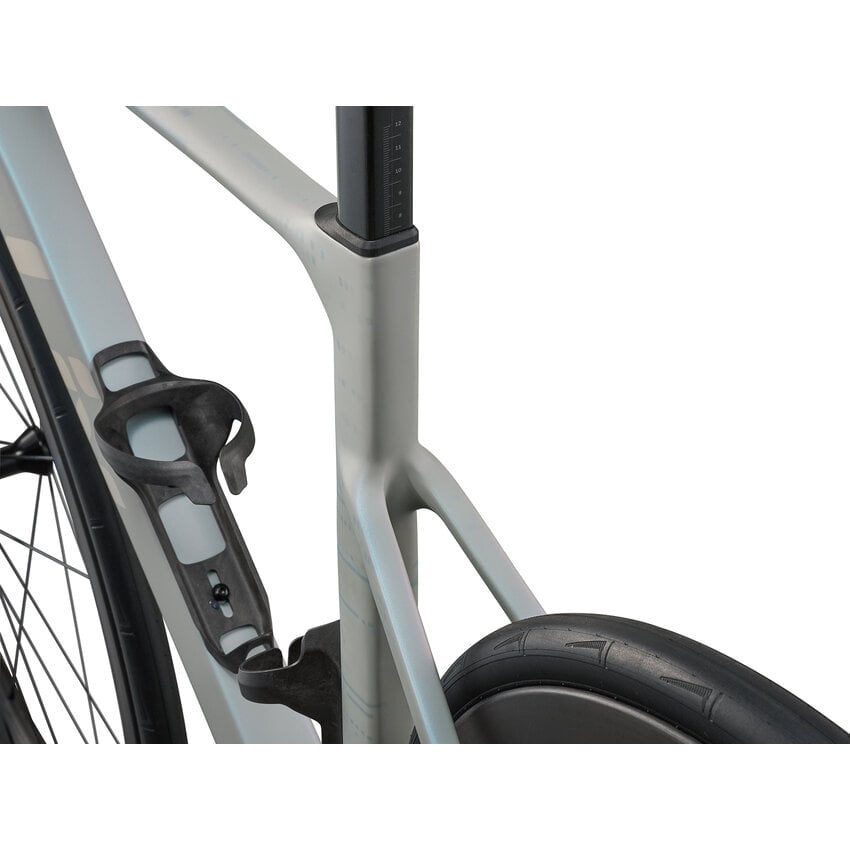 LIV 2027 LIV Enviliv Advanced Pro 1