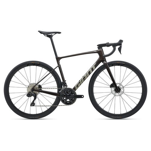 GIANT 2027 GIANT Defy Advanced 1 GIANT 2027 GIANT Defy Advanced 1