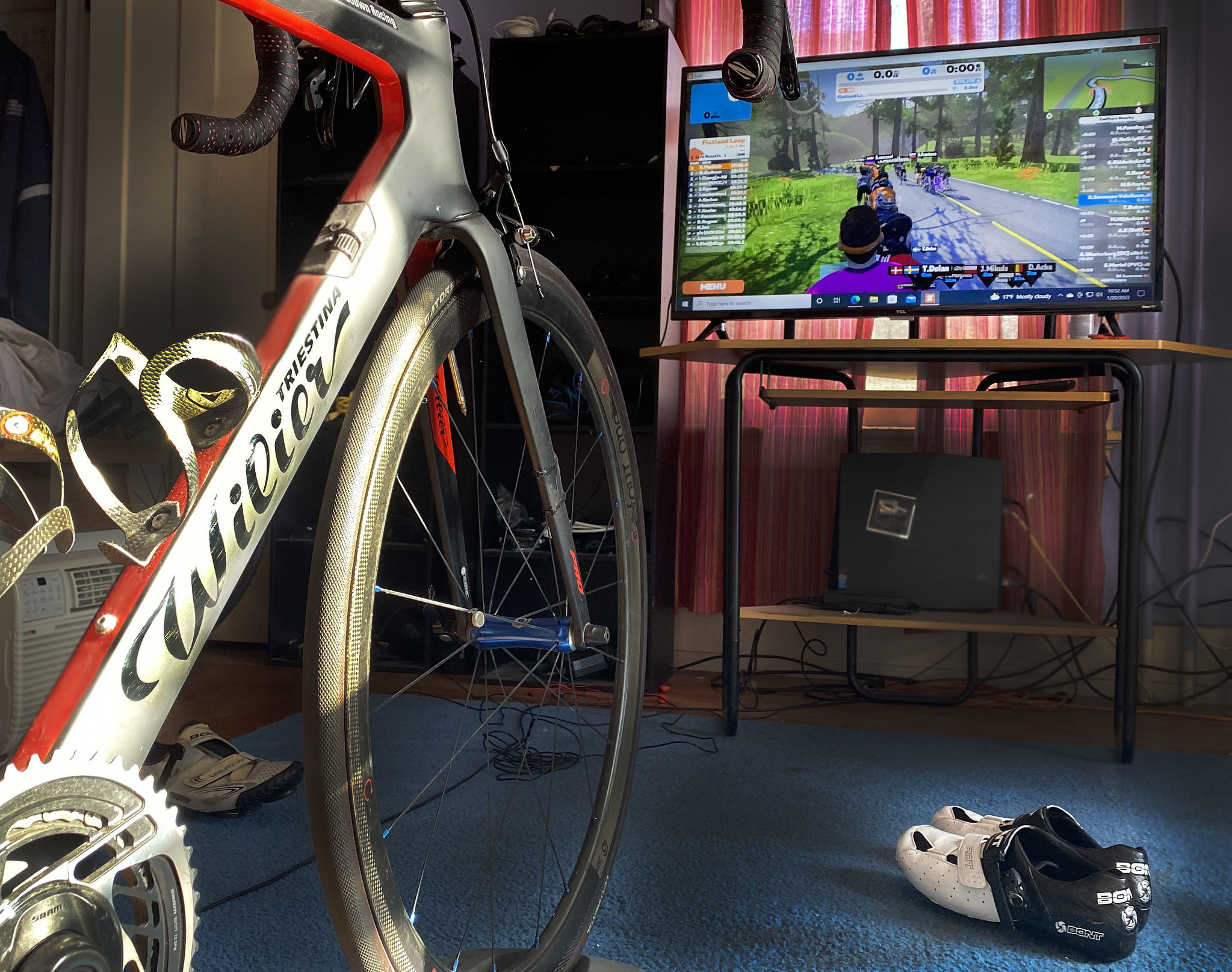 When moving to the Bahamas isn't possible ; how to cycle indoors and enjoy it
