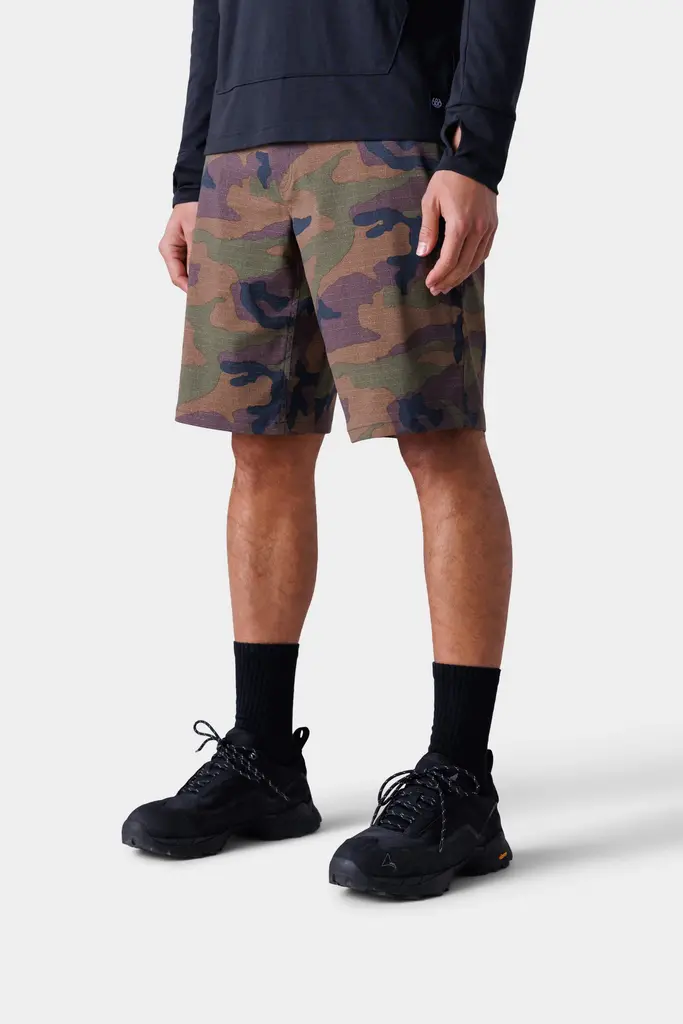 EVERYWHERE HYBRID SHORT - RELAXED FIT