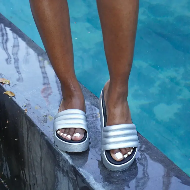 Cougar Shoes Inc W Pool Party Slide
