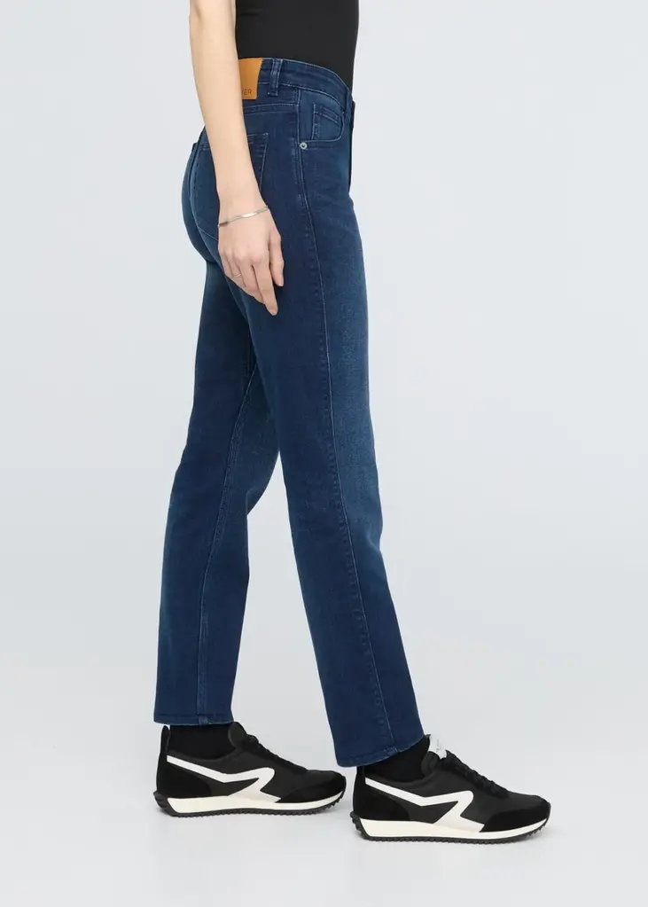Duer Performance Denim Girlfriend Jean