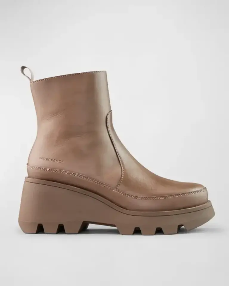 Cougar Shoes Inc Villa Leather Wedge Zip Ankle Boots