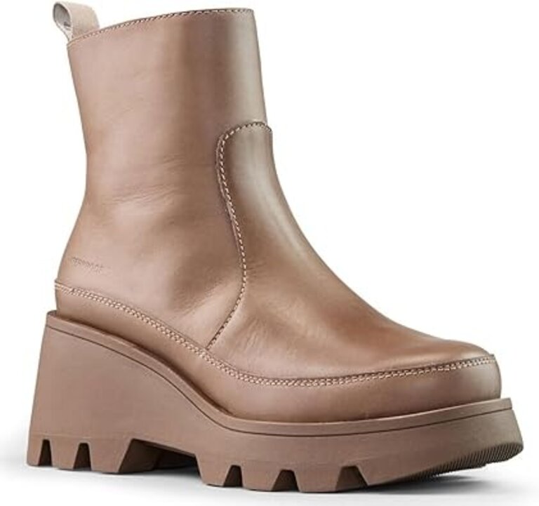 Cougar Shoes Inc Villa Leather Wedge Zip Ankle Boots