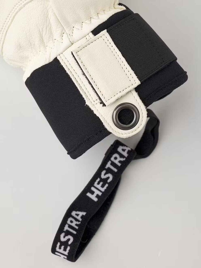 Fall line Mitt