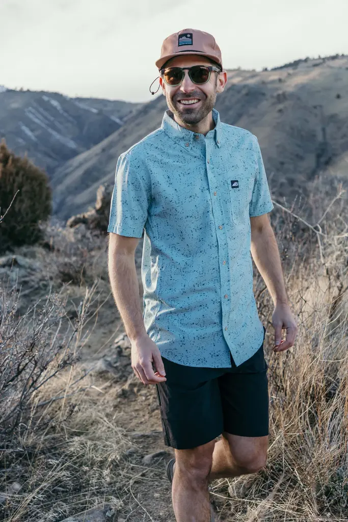 Belong Designs Men's Vista  Stretch Button Down
