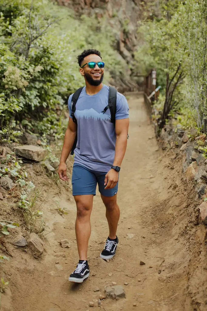 Belong Designs Men's Graphic Traverse Tek Tee