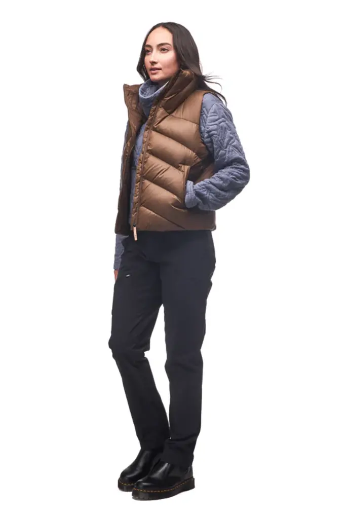 Indyeva Papluma III Vest