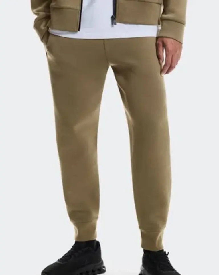 On Cloud M Focus Tech SweatPant