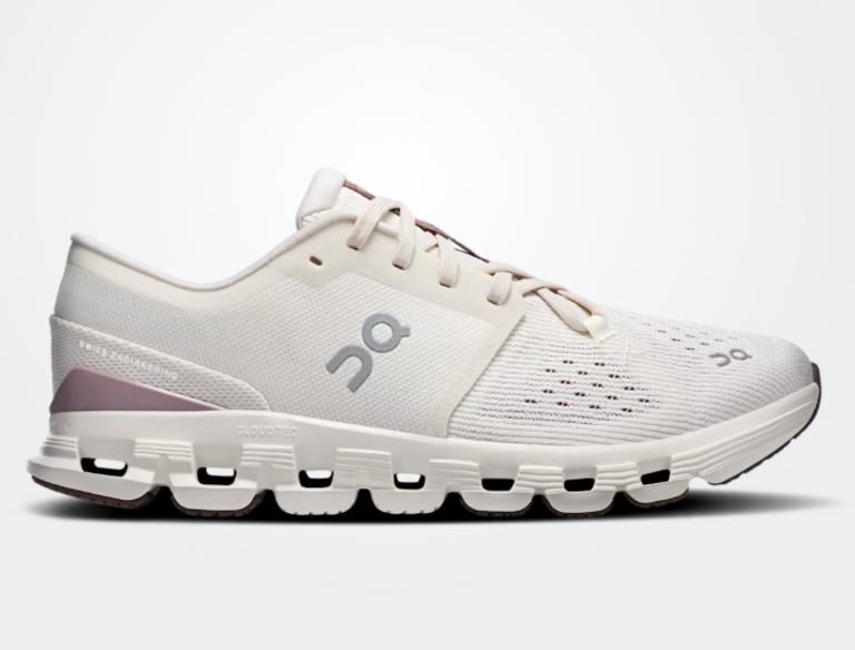 On Cloud  Cloud X4- Womens