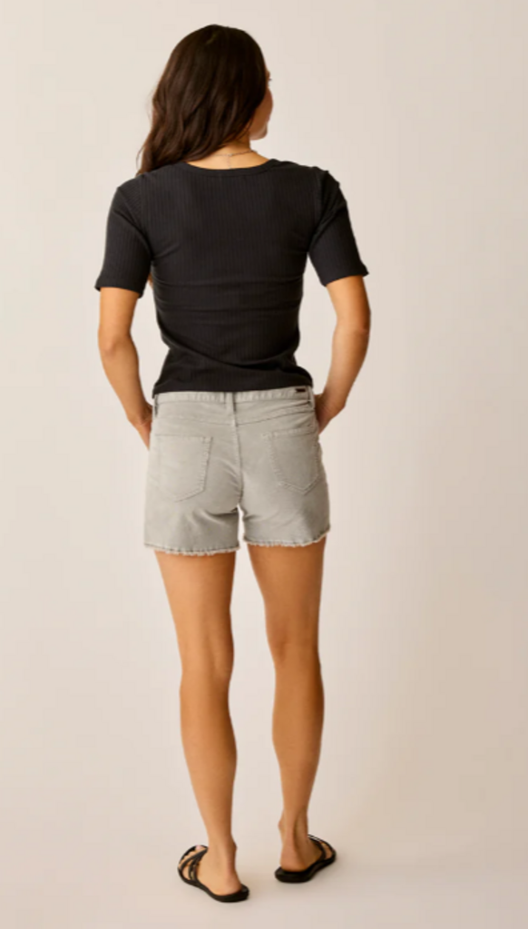 Carve Designs Oahu 4" Butter Short