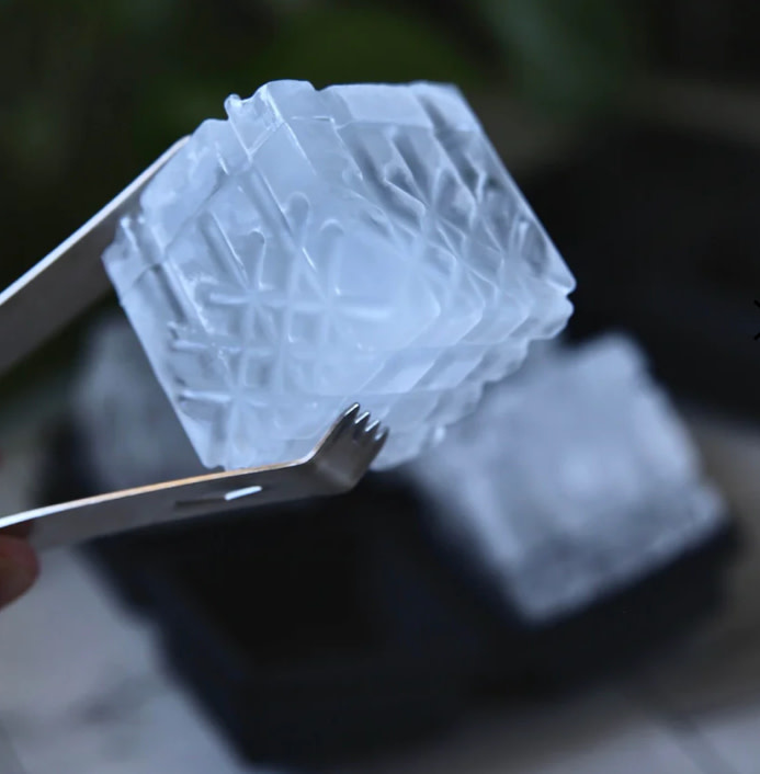 Peak Ice Works Crystal Ice Tray Charcoal-1
