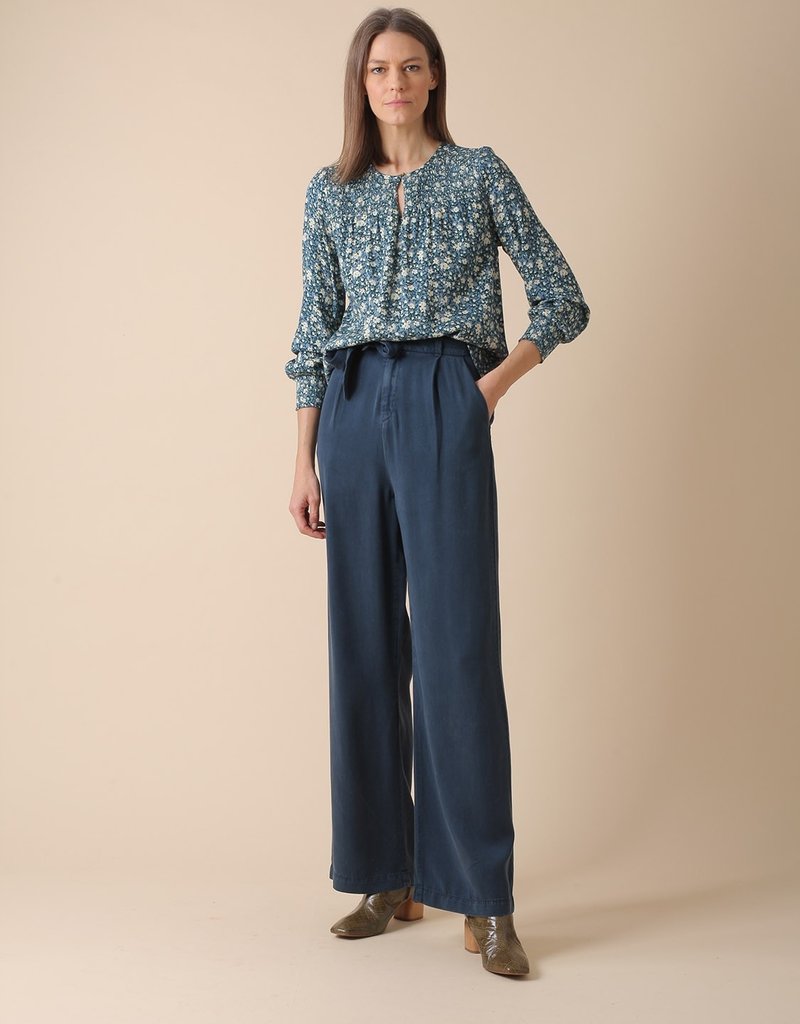 Indi and Cold Blue Floral Blouse