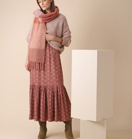 Indi and Cold Rose Knit Scarf