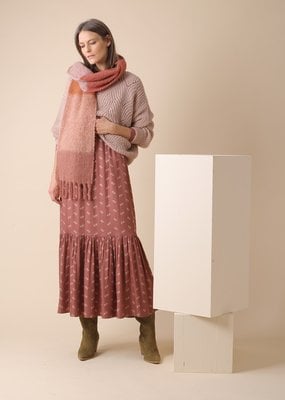 Indi and Cold Rose Knit Scarf