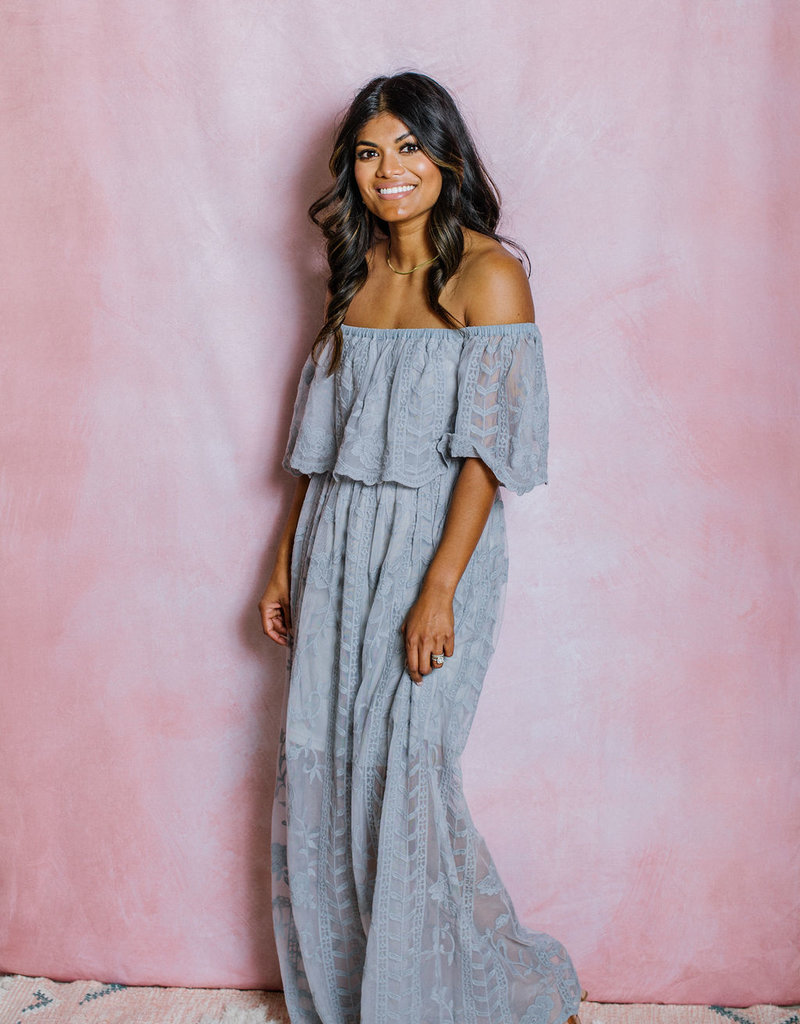 https://cdn.shoplightspeed.com/shops/625872/files/41979748/800x1024x1/wishlist-rowan-lace-off-the-shoulder-maxi-dress.jpg