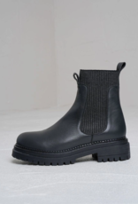 Indi and Cold Huntley Leather Chelsea Boot