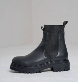 Indi and Cold Indi & Cold - Huntley Leather Chelsea Boot