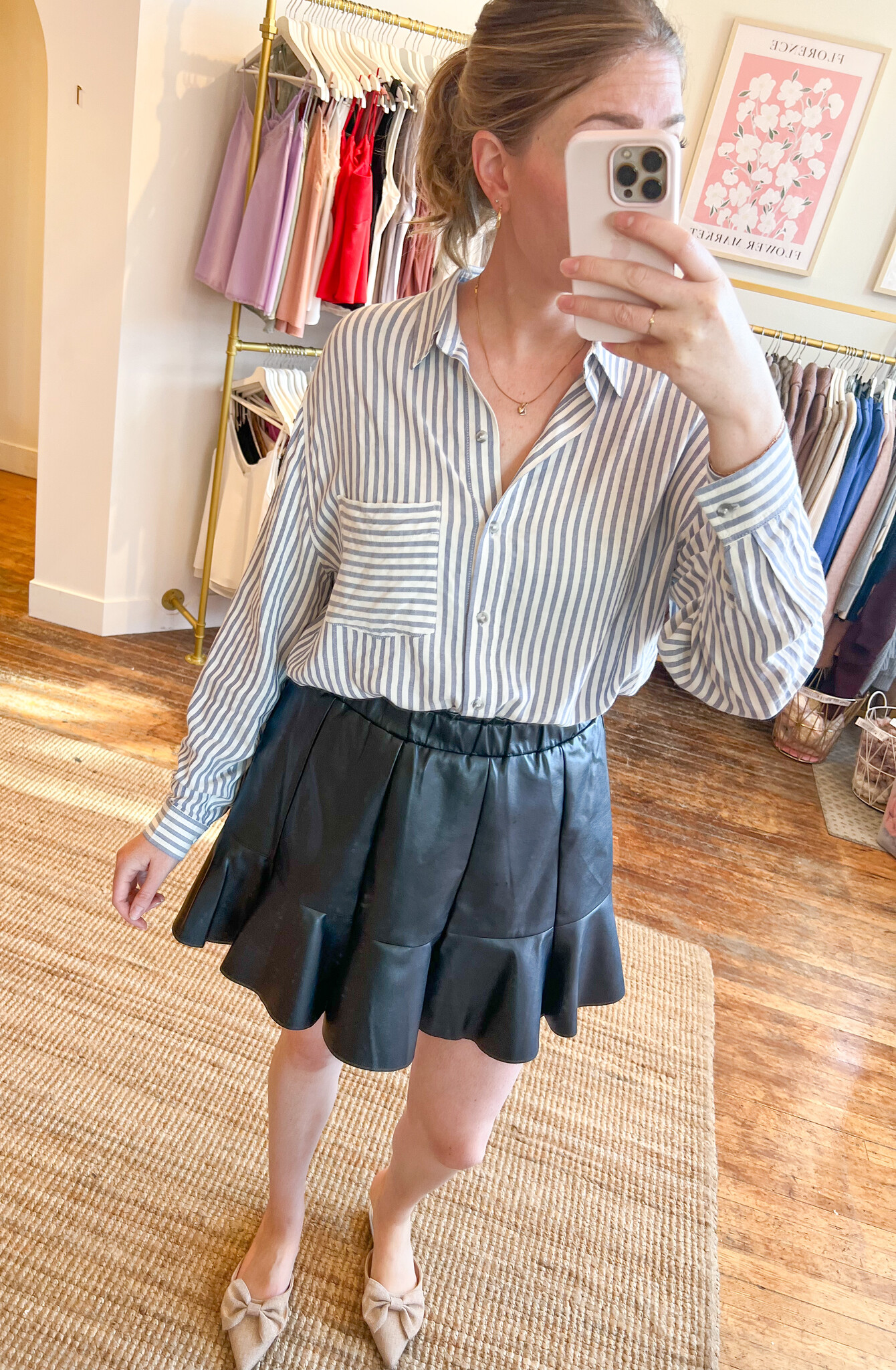 Leather clearance skirt edmonton