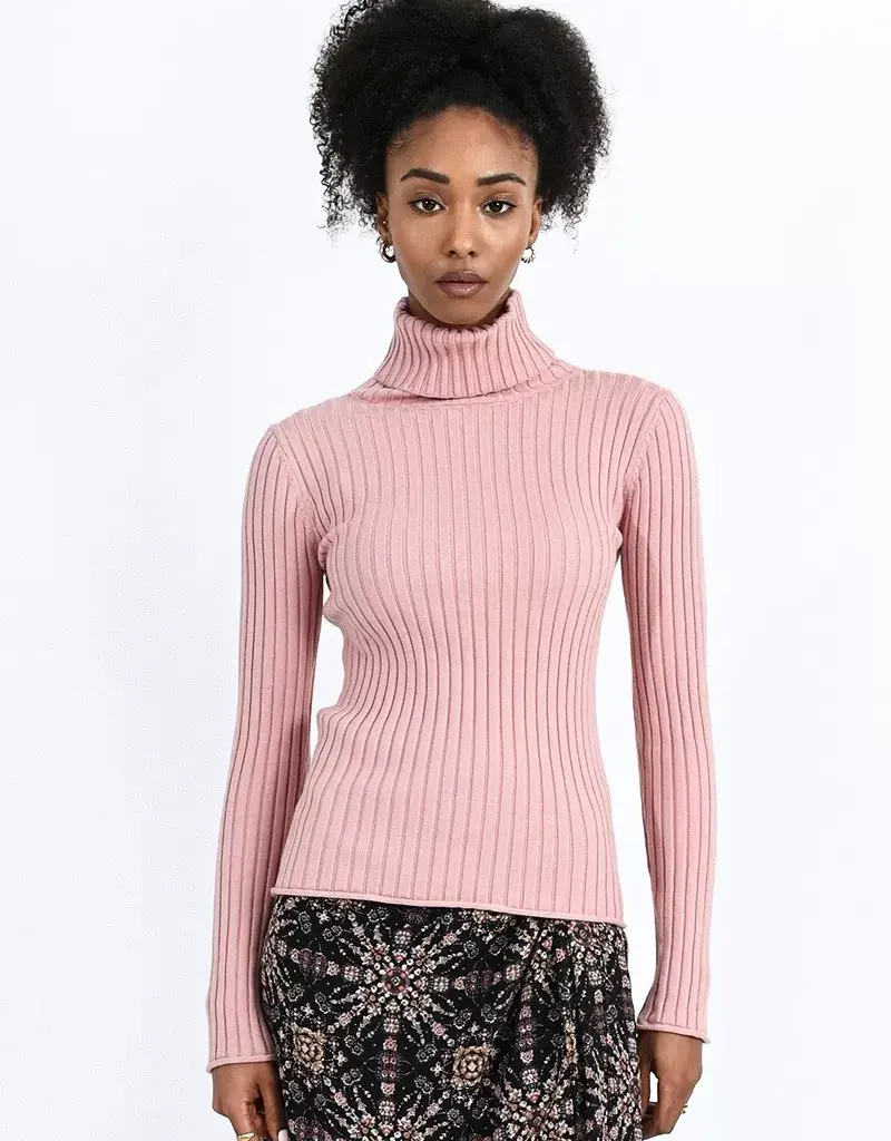 Molly Bracken Arden Ribbed Turtleneck