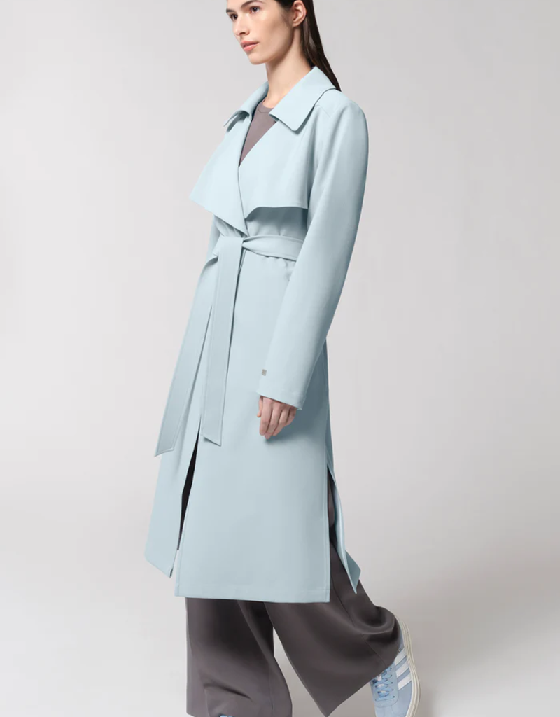 Soia and Kyo Dimitra Trench