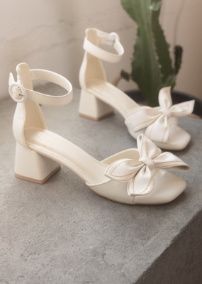 Oasis Society The Vigo Low Heels with Bow