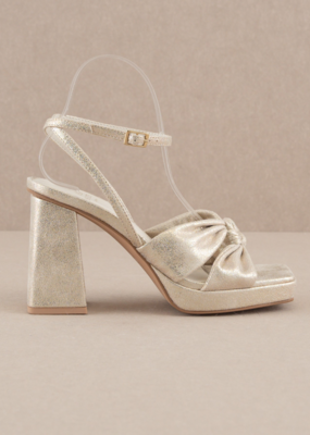 Oasis Society The Zoey Heel *size 6 left*
