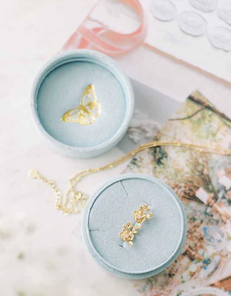 Haiku Lane Pivoine Studs