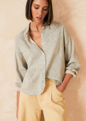Indi and Cold Caliope Printed Blouse in Blue Floral