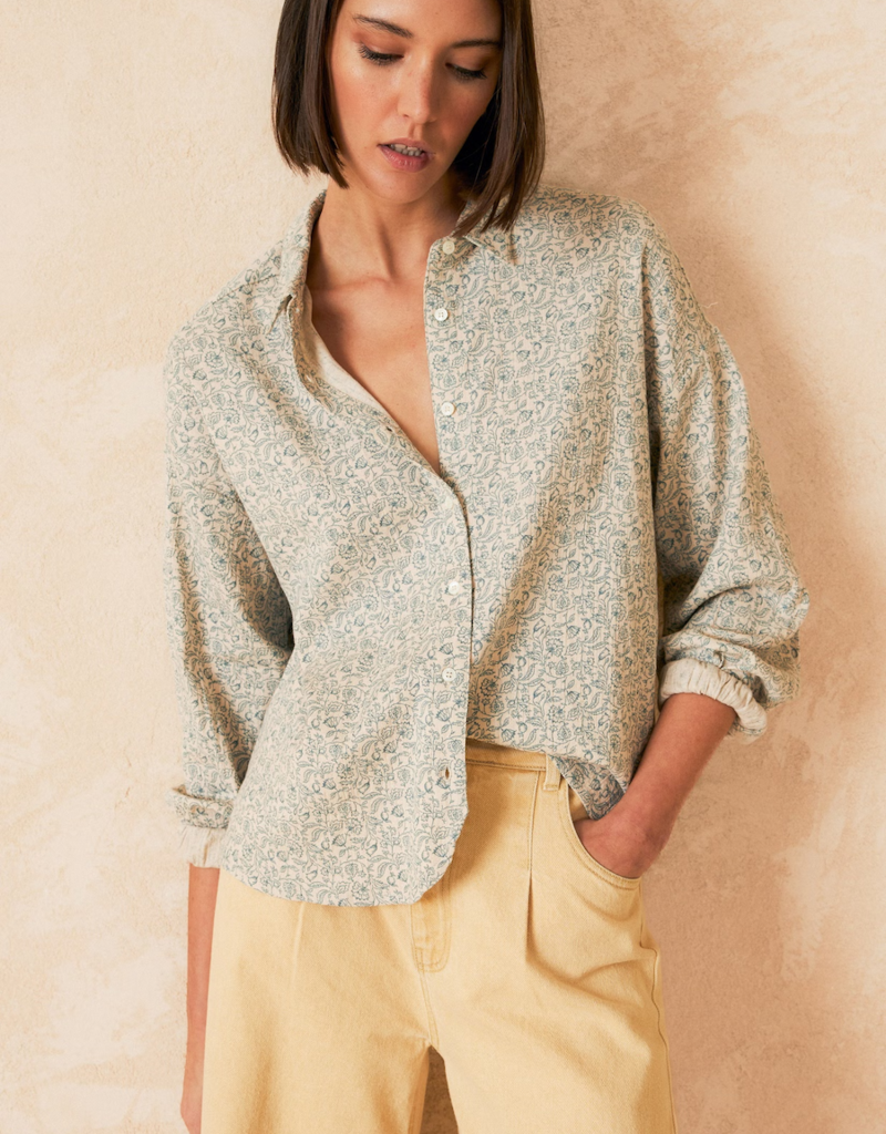 Indi and Cold Caliope Printed Blouse in Blue Floral